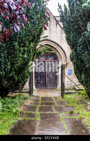 Porta d'ingresso della Chiesa di St Giles, chiesa normanna costruita intorno al 1120, consacrata nel 1200 da Saint Hugh, vescovo di Lincoln, Oxford, Inghilterra, Regno Unito. Foto Stock