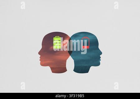 Due silhouette di teste che rappresentano i livelli di energia mentale con icone di batteria piena e scarica su sfondi contrastanti soleggiati e piovosi, simboleggiando l'umore Foto Stock