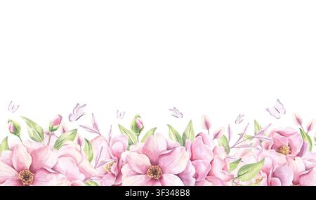 Modello con fiori di camelia rosa, foglie e farfalle, illustrazione acquerellata isolata su sfondo bianco. Cornice delicata ed elegante disegnata a mano Foto Stock