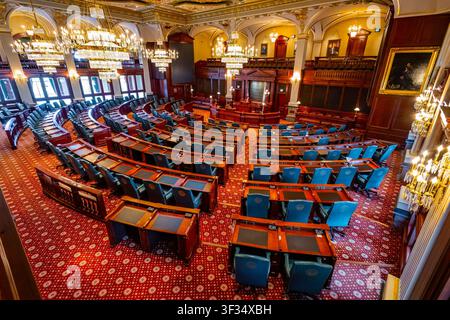 Springfield, IL, USA - 28 aprile 2026: Vista della sala della Camera dei rappresentanti all’interno del Campidoglio dello Stato dell’Illinois a Springfield, Illinois Foto Stock