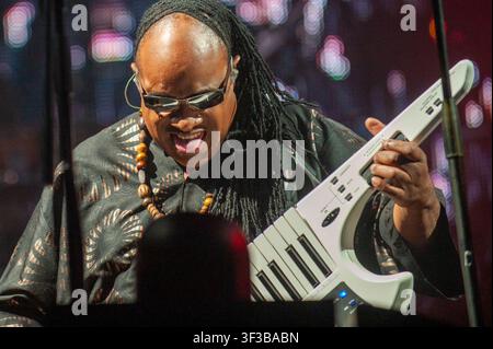 Stevie Wonder in performance dal vivo sul palco. Foto Stock