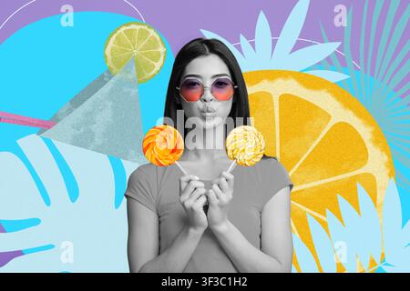 Giovane donna che tiene le caramelle, indossa occhiali da sole, vibrazioni estive, sfondo colorato Foto Stock