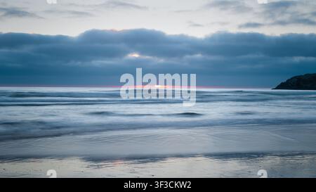 Tramonto su Cannon Beach Oceano Pacifico Foto Stock