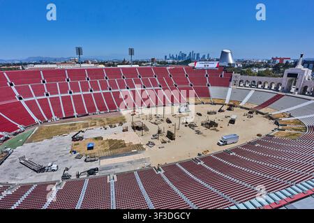 Los Angeles, USA. 22 luglio 2026. Una vista del Los Angeles Memorial Coliseum, sede delle competizioni di atletica leggera alle Olimpiadi estive LA28. Credit: Michael Kappeler/dpa/Alamy Live News Foto Stock