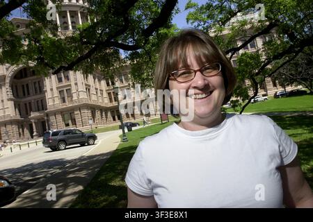 Ritratto dell'activista politica Bee Moorhead al Texas State Capitol, Austin, Texas, l'11 aprile 2008. (Foto di John Anderson/The Austin Chronicle) Foto Stock