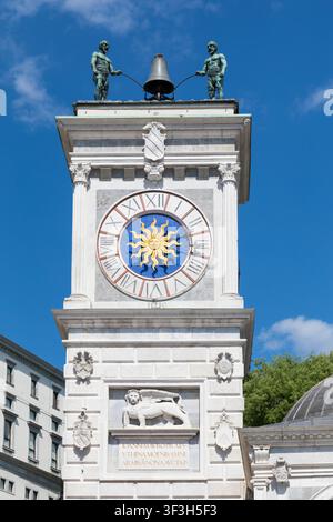 Clock Tower (Torre dell'Orologio), la Loggia di San Giovanni, Udine, Friuli Venezia Giulia, Italia Foto Stock