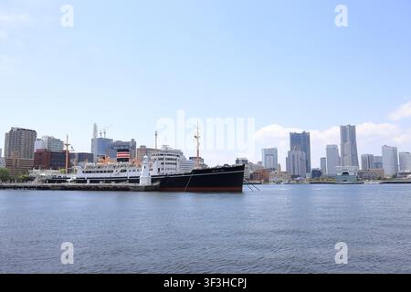 Hikawa maru e Yokohama Minatomirai 21 a Yokohama, Kanagawa, Giappone Foto Stock