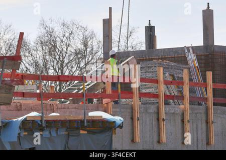Berlino, Germania, 26.02.2026: Operai edili in cantiere *** Berlino, Germania, 26 febbraio 2026 Operai edili in cantiere Copyright: xdtsxNachrichtenagenturx dts 108995 Foto Stock