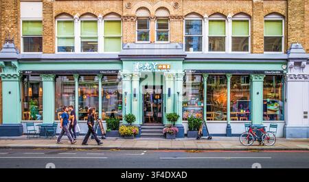 Londra, Regno Unito, 18 agosto 2025, Glass Garden, un ristorante cinese nel distretto di Southwark Foto Stock