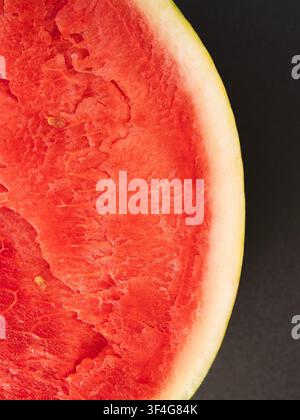 anguria affettata, anguria tagliata, polpa di anguria, polpa di anguria, semi di anguria, anguria senza semi, anguria matura, anguria rossa, estate f Foto Stock