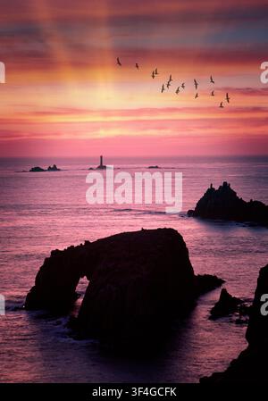 GB - CORNWALL: Tramonto a Land's End Foto Stock