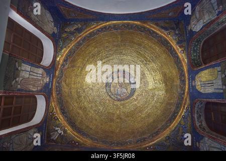 La Basilica di Sant'Ambrogio, Milano Foto Stock