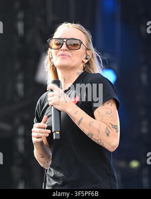Brighton, UK. 2 agosto 2026. Caity Baser, conosciuta come G Flip, si esibisce al Brighton's Pride on the Park nel suo 35° anniversario. Foto Stock