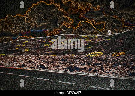 La Geria, Lanzarote, Isole Canarie: rielaborazione grafica in stile contorno colorato delle coltivazioni viticole sui suoli vulcanici con strada e colline Foto Stock
