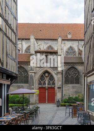 Impressione di Troyes, un comune e la capitale del dipartimento di Aube nella regione Grand Est della Francia nord-orientale. Foto Stock