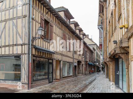 Impressione di Troyes, un comune e la capitale del dipartimento di Aube nella regione Grand Est della Francia nord-orientale. Foto Stock