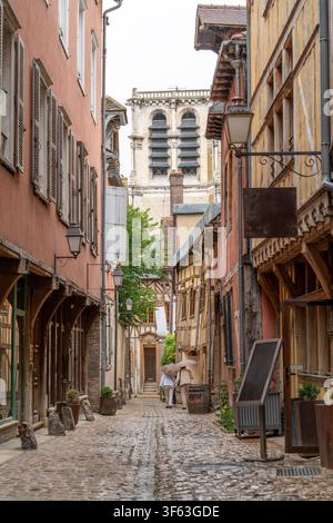 Impressione di Troyes, un comune e la capitale del dipartimento di Aube nella regione Grand Est della Francia nord-orientale. Foto Stock