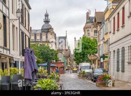 Impressione di Troyes, un comune e la capitale del dipartimento di Aube nella regione Grand Est della Francia nord-orientale. Foto Stock