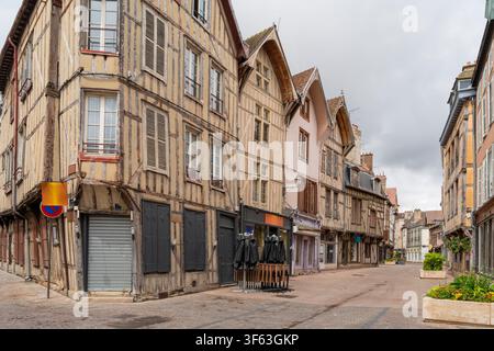 Impressione di Troyes, un comune e la capitale del dipartimento di Aube nella regione Grand Est della Francia nord-orientale. Foto Stock