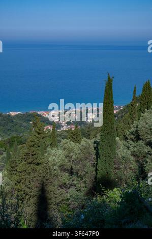 Grecia, Europa sudorientale, Corfù, un'isola greca al largo della costa nordoccidentale nel Mar Ionio, Pentati Foto Stock