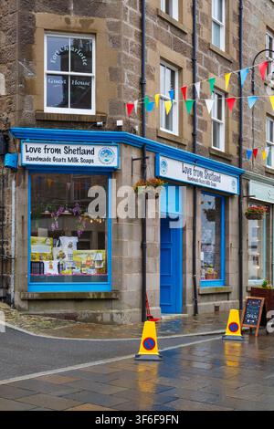 Amore da un negozio delle Shetland che vende saponi fatti a mano con latte di capra a Lerwick, Isole Shetland, Shetland Isles, Scozia UK a luglio Foto Stock