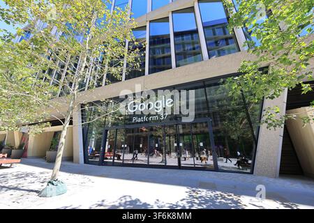 Ingresso del nuovo quartier generale di Google su Kings Boulevard, a Kings Cross, chiamato Platform 37, nel nord di Londra, Regno Unito. Foto Stock