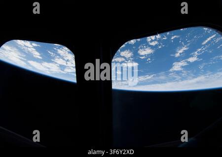Osservazioni della Terra da parte dell'equipaggio della STS-130 durante il programma dello Space Shuttle. Foto Stock