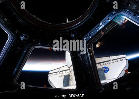 Osservazioni della Terra da parte dell'equipaggio della STS-130 durante il programma dello Space Shuttle. Foto Stock