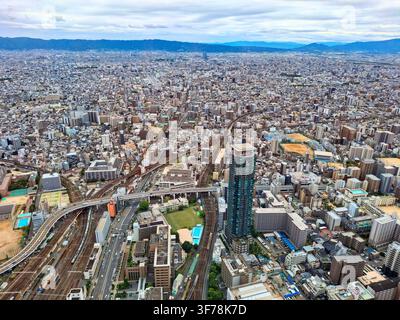 Vista aerea della città di Osaka dal ponte di osservazione Harukas 300, Giappone Foto Stock
