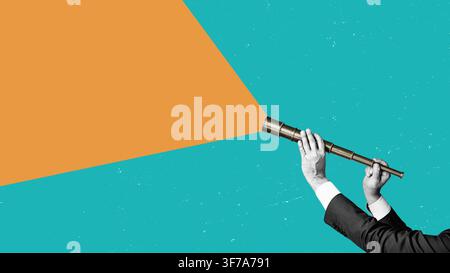 Mani in abiti da lavoro tengono un telescopio pirata, isolato su uno sfondo flat design. Analisi aziendale e pensiero strategico. Foto Stock