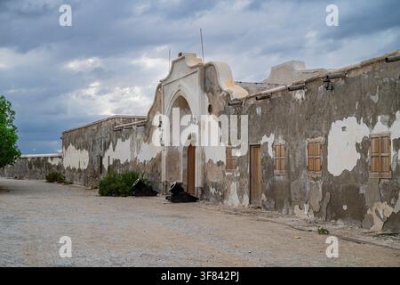 Strutture coralline storiche sull'isola di Suakin mostrano resti di architettura passata lungo la costa del Mar Rosso in Sudan Foto Stock