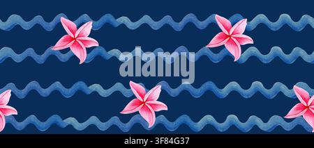 Linee ondulate acquerellate blu, motivo senza cuciture di fiori di frangipani su sfondo blu. Elementi di onde dipinti a mano, perfetti per un design a tema marino Foto Stock