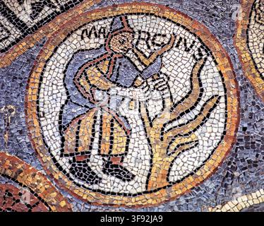Italia Valle D'Aosta - Mosaico del pavimento della Cattedrale di Aosta - Marzo Foto Stock