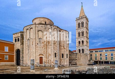 Dalmazia Zadar - Chiesa di San Donato ( CrcKa sv Donata ) un campanile della cattedrale Foto Stock