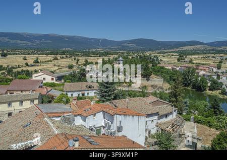 Veduta aerea della città di Buitrago del Lozoya, Comunità di Madrid, Spagna Foto Stock