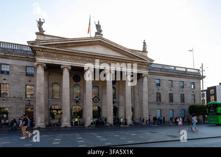 L'edificio della General Post Office situato nel centro di O'Connell Street a Dublino è l'ex sede di An Post. L'edificio è il Foto Stock
