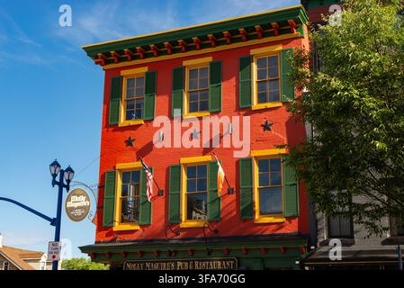 Phoenixville, Pennsylvania - Stati Uniti - 4 agosto 2026: Esterno di un ristorante e pub a Phoenixville, Pennsylvania, USA. Foto Stock