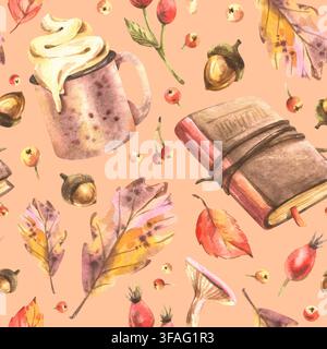 Cacao con panna e un libro accogliente con foglie d'autunno, bacche e funghi. Illustrazioni acquerellate disegnate a mano. Motivo senza cuciture su un pesche Foto Stock