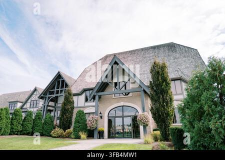 Esterno elegante del clubhouse del Deer Creek Golf Club Foto Stock