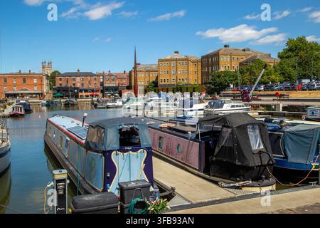 Gloucester Docks nella città di Gloucester. I docks si trovano all'incrocio settentrionale del fiume Severn con il canale Gloucester & Sharpness Foto Stock