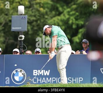 St. Louis, Missouri, USA. 23 AGOS 2026: Rory McIlroy dell’Irlanda del Nord parte dal 13° tee durante l’ultima tornata del BMW Championship al Bellerive Country Club di St. Louis, Missouri. Roman Puno/CSM Credit: Cal Sport Media/Alamy Live News Foto Stock
