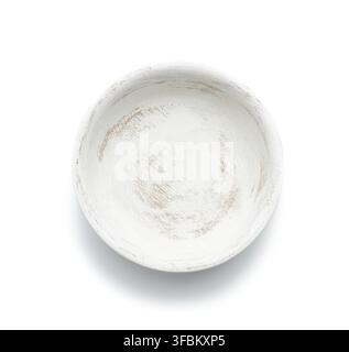 piastra rotonda vuota in legno isolata su sfondo bianco, vista dall'alto Foto Stock