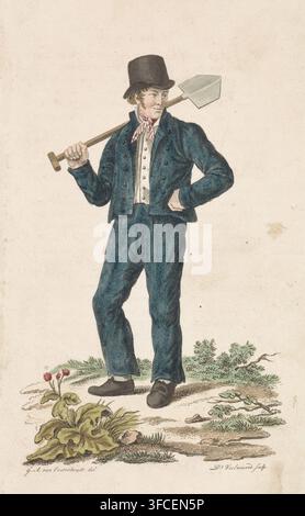 Uomo con una pala sulla spalla, stampa, incisore: Daniël Veelwaard (I), Amsterdam, dopo un disegno di Gerrit Adrianus van Oosterhoudt, 1802 - 1851, carta, incisione, colorazione a mano, colorato a mano, altezza 208 mm x larghezza 125 mm, attrezzi agricoli: pala. Un uomo in piedi che indossa un cappello a cilindro scuro e una giacca blu con pantaloni coordinati tiene una pala sulla spalla con una mano mentre l'altra poggia sul fianco; indossa una camicia di colore chiaro e un fazzoletto a righe, scarpe scure, ed è posizionato su un pezzo di terreno con piante sparse e piccoli fiori, il tutto rappresentato su uno sfondo semplice Foto Stock