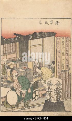 Negozio dell'editore di stampe Ezoshi, stampa, incisore: Katsushika Hokusai, Giappone, 1802, carta, xilografia a colori, altezza 252 mm x larghezza 158 mm, editoria, editore, es.: incisione, acquaforte, litografia., Una stampa xilografica verticale che mostra una scena interna di un negozio con scaffali di legno e pile di fogli stampati. Diverse persone in abiti tradizionali sono impegnate in varie attività intorno al bancone e al pavimento, tra cui una figura in piedi che si piega in avanti con un oggetto piatto e rotondo sulla schiena, una figura seduta che tiene un ventaglio rotondo e altre figure che si chinano su pile di carta o maneggiano strumenti. Il Foto Stock