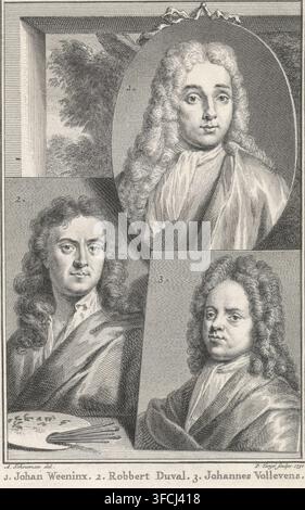 Ritratti di Jan Weenix, Robbert Duval e Johannes Vollevens, stampa, illustrazione di libro, Tre ritratti numerati dei pittori Jan Weenix e Johannes Vollevens. In basso a sinistra: una tavolozza e pennelli. In alto al centro: B., incisore: Pieter Tanjé, Amsterdam, dopo un disegno di Aert Schouman, 1750, carta, acquaforte, incisione, acquaforte e incisione, altezza 159 mm x larghezza 101 mm., Un'immagine incisa orientata verticalmente divisa in tre pannelli di ritratto che mostra vedute di testa e spalle di tre individui con lunghi capelli ricci e abiti drappeggiati; il ritratto in alto a destra è un inserto ovale con una persona Foto Stock