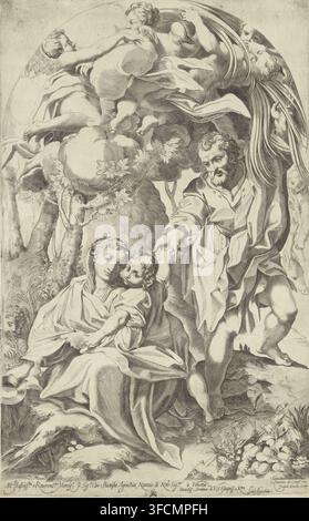 Sacra Famiglia a una sorgente, stampa, Maria siede vicino a una sorgente. Il Bambino Gesù si appoggia a lei. Giuseppe è in piedi a destra. Angeli volteggiano sopra. Testo nel margine inferiore., incisore: Francesco Brizio, Italia, dopo disegno di Correggio, 1584 - 1623, carta, incisione, bulino, incisione e bulino, altezza 498 mm x larghezza 315 mm, Sacra Famiglia e rappresentazioni derivate., Un'incisione monocroma mostra una donna seduta con abiti drappeggiati che tiene un bambino che si appoggia alla sua spalla mentre guarda verso l'esterno, un uomo barbuto in piedi con vesti fluide si china per prendere la mano del bambino, un gruppo di alati Foto Stock