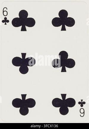 Una carta da gioco Sei di Fiori con sei simboli di fiori neri, da un mazzo di carte americane, incisa nel 1900. Foto Stock