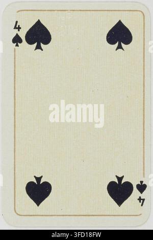 Un'incisione del 1900 della carta di gioco quattro di picche, con quattro simboli di picche in due coppie, tratta da un set di carte da pazienza francesi con paesaggi tedeschi sugli assi. Foto Stock