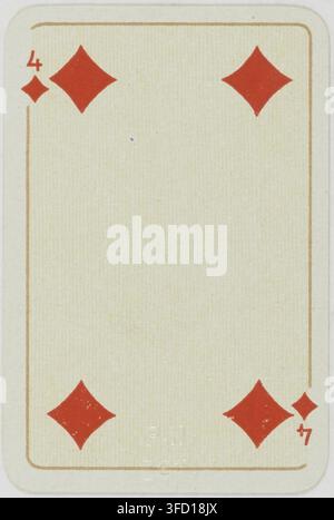 Un'incisione del 1900 di una carta da gioco con quattro simboli di quadri rossi e il numero 4, da un mazzo di carte da patience francesi con paesaggi tedeschi sugli assi. Foto Stock