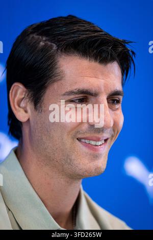 Álvaro Morata alla sua presentazione come nuovo giocatore del CD Leganés. Álvaro Morata durante la sua presentazione come nuovo giocatore del CD L Foto Stock